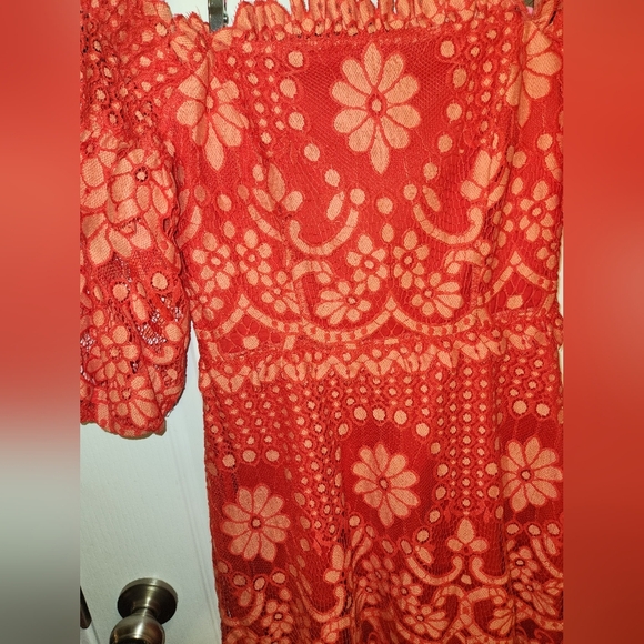 Parker Off The Shoulder Lace Dress Size 4 - Picture 4 of 14